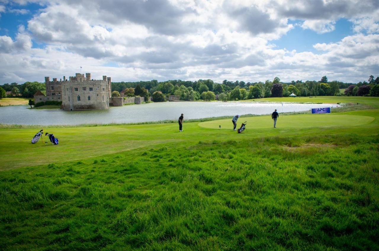 Leeds Castle Stable Courtyard Bed And Breakfast Maidstone Exterior photo