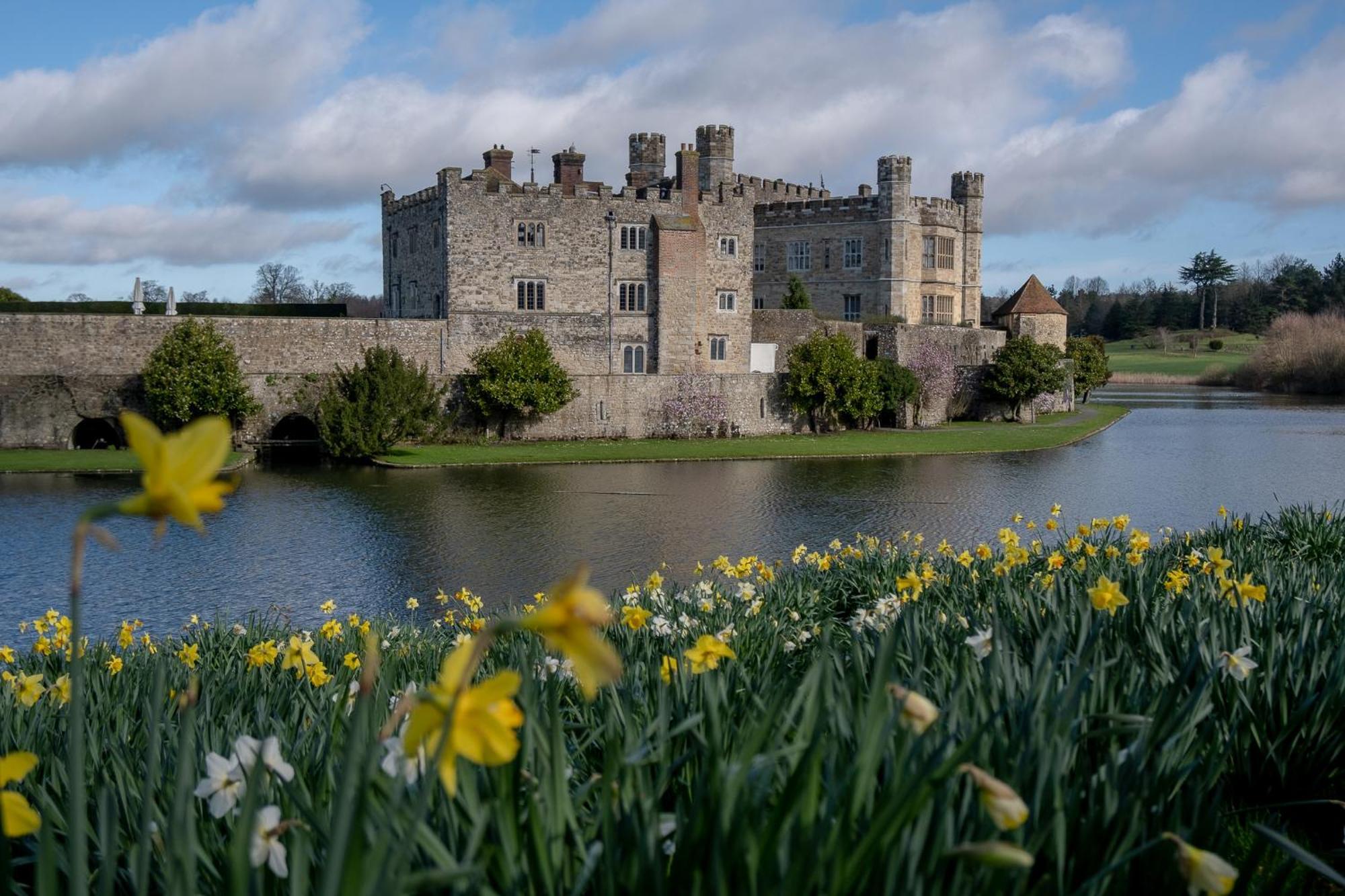 Leeds Castle Stable Courtyard Bed And Breakfast Maidstone Exterior photo